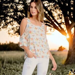 Mono b size L blouse Cold shoulder top floral top off the shoulder peach summer